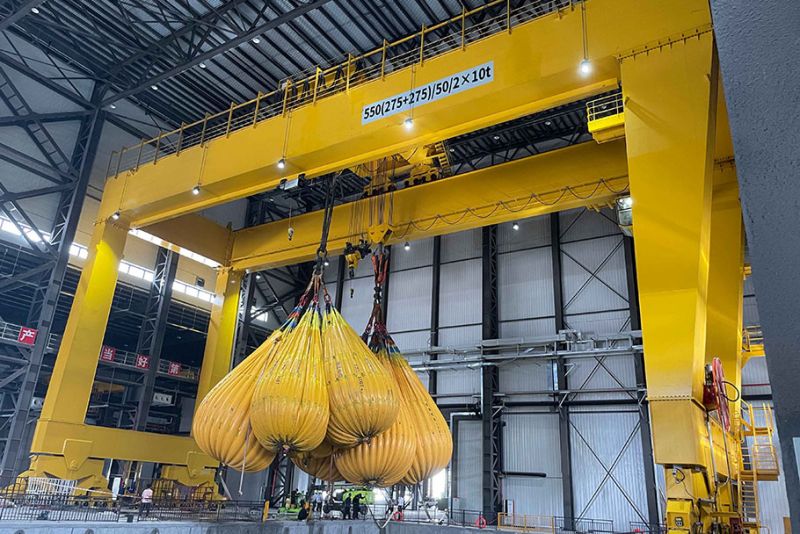 再添重器！衛華550噸新中式門式起重機圓 滿完成重載試驗！